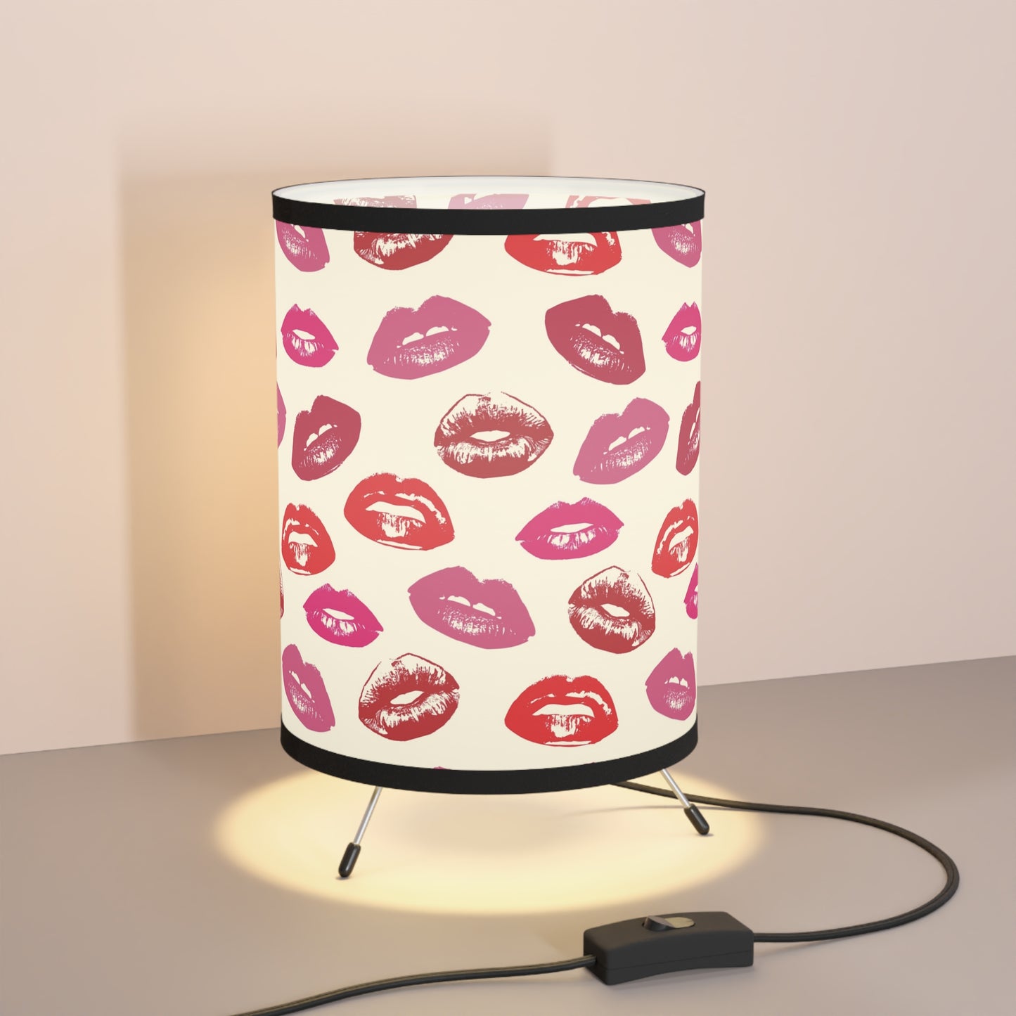 Lipstick Lips Tripod Table Lamp USCA Plug Home Decor